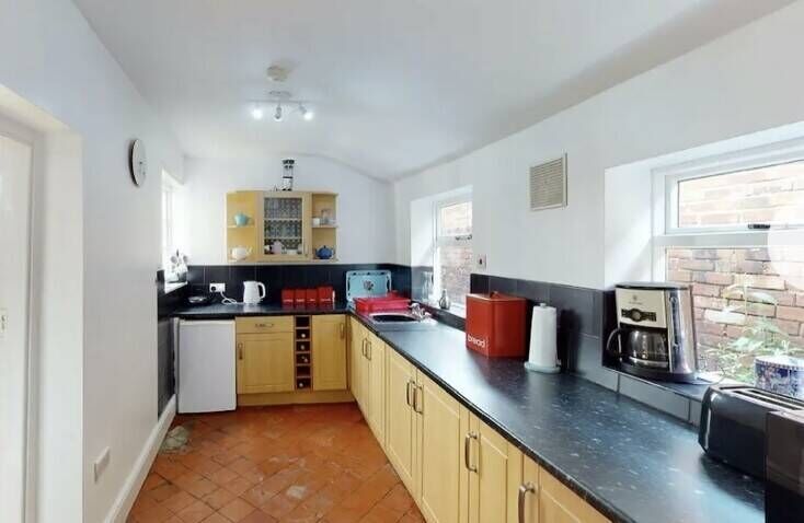 Versatile Detached Georgian Office Building in Heart of Middlewich Cheshire for Sale Photo 9