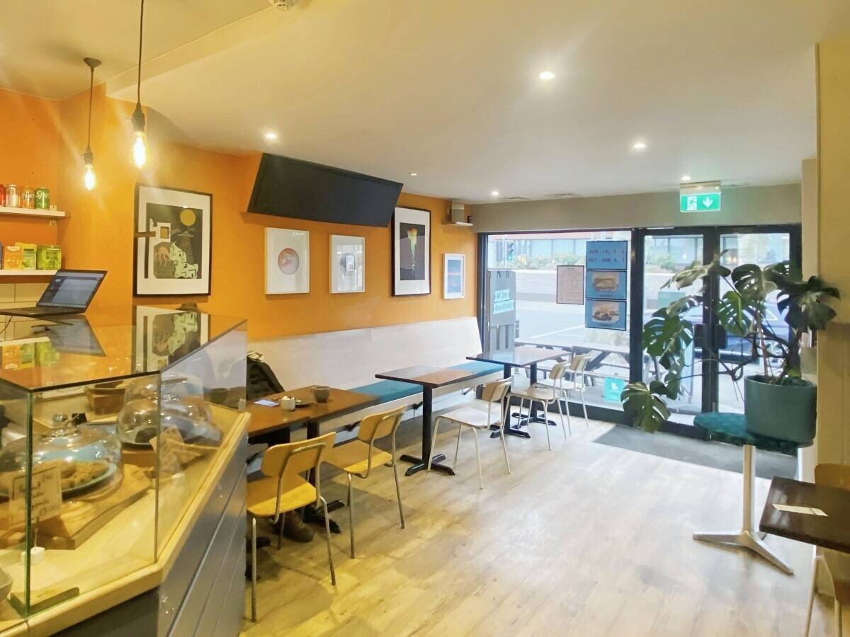Prime Freehold Commercial Property on Caversham Road, Reading – Ideal High-Yield Investment Opport Photo 9