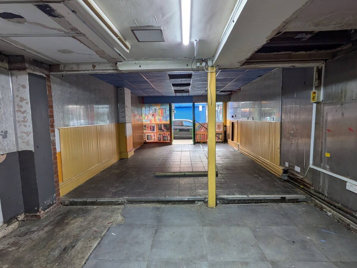 A3 licensed commercial property in Central Cardiff location - No premium Photo 8