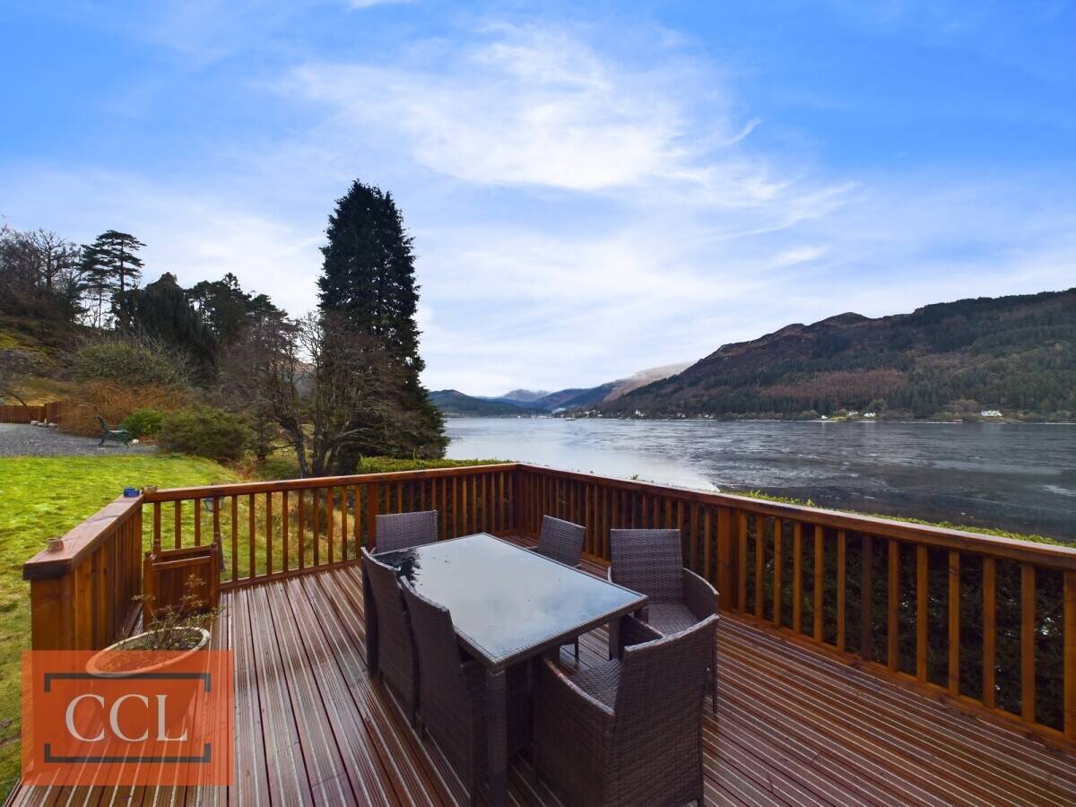 Victorian Charm Meets Modern Comfort in Expansive Lochwood House For Sale Photo 9