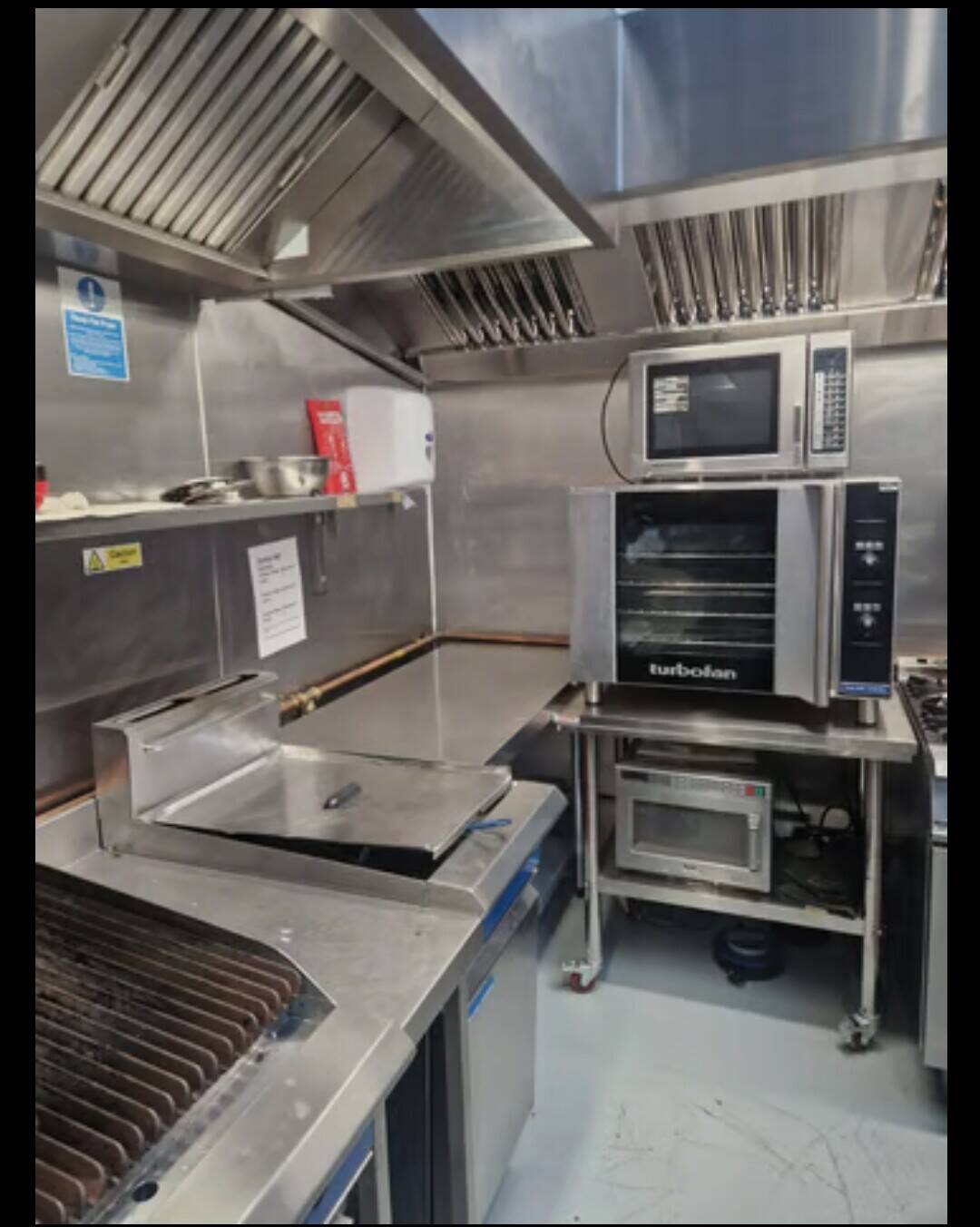 Fully Equipped, Newly Renovated Commercial Kitchen for Sale in New Malden London Photo 9