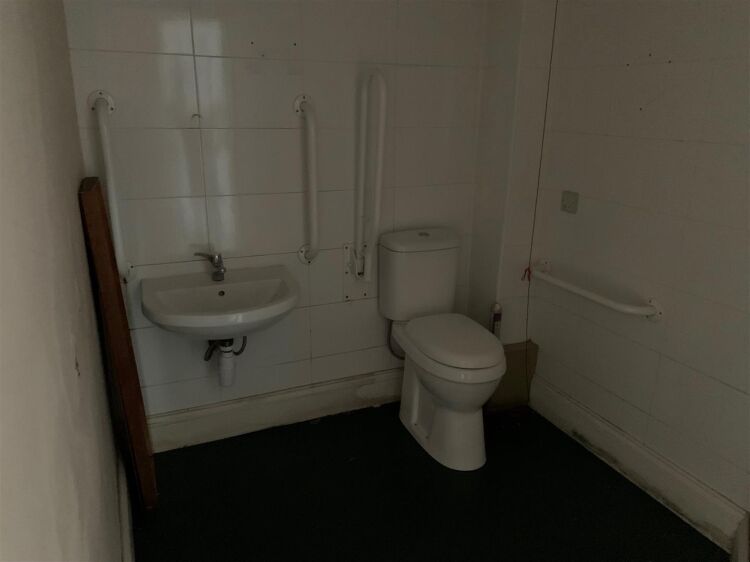 Ground floor retail unit of approximately 750 sq ft of versatile space, situated in a prime location on gloucester road, bishopston. the property feat Photo 9