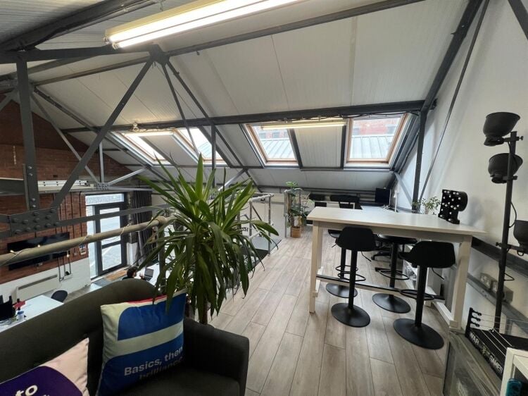 Upgraded Bristol Unit with Mezzanine in Creative Development Photo 9