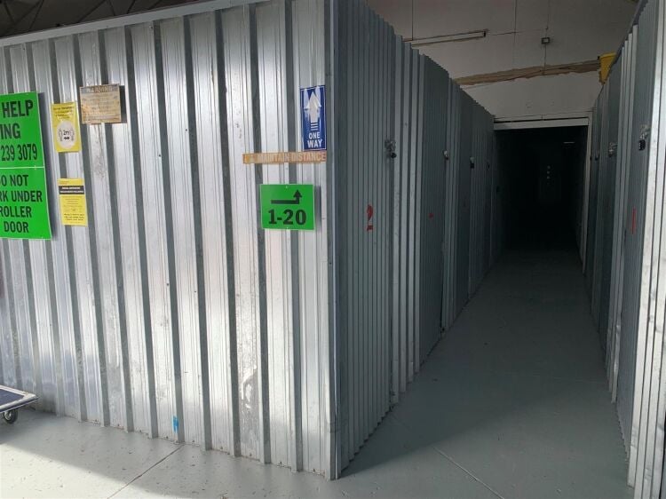 Spacious Light Industrial Unit For Sale - Freehold, Vacant, at Flowers Hill Trading Estate, Bristol Photo 9