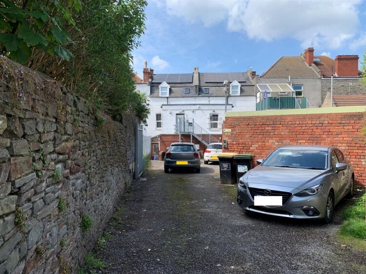 ***short term lease available*** Photo 9