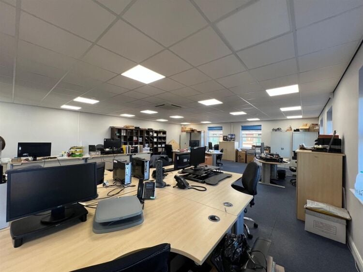 Modern Two-Storey Semi-Detached Office HQ in Bristol with 10 Parking Spaces for Sale Photo 9