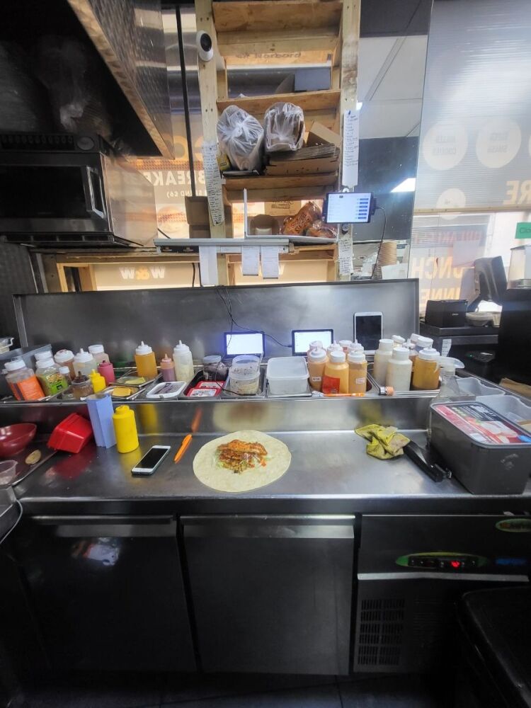 Hybrid Takeaway Business For Sale in East London with Strong Foot Traffic Photo 9