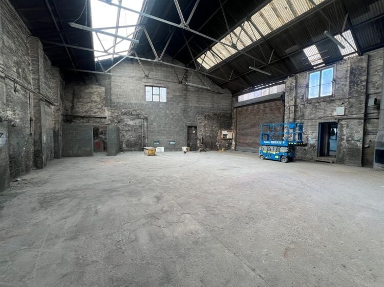 Former vehicle repair garage with workshops and offices in Avonmouth, Bristol Photo 9