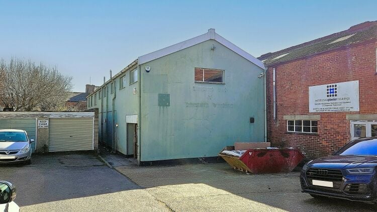 Vacant Meeting Hall and Former Snooker Club in Blandford Forum Dorset with Ample Parking Photo 9