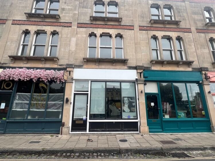 A very well presented retail unit of approximately 770 ft² arranged over two floors benefiting from a further terrace to the rear. the shop is ar Photo 9