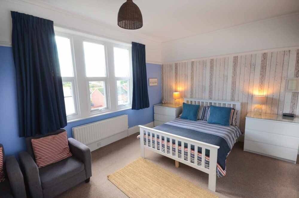 Detached Victorian property for sale in Torquay Devon, previously a guest house. Photo 9