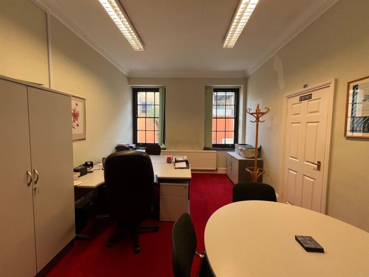 Ground floor offices for lease in Clifton Village, Bristol, available by Christmas 2025. Photo 9