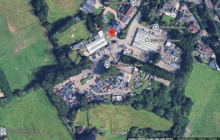 A selection of commercial units ranging from approximately 154 sq ft to 160 sq ft are now available to let. these flexible spaces are suitable for a v Photo 9