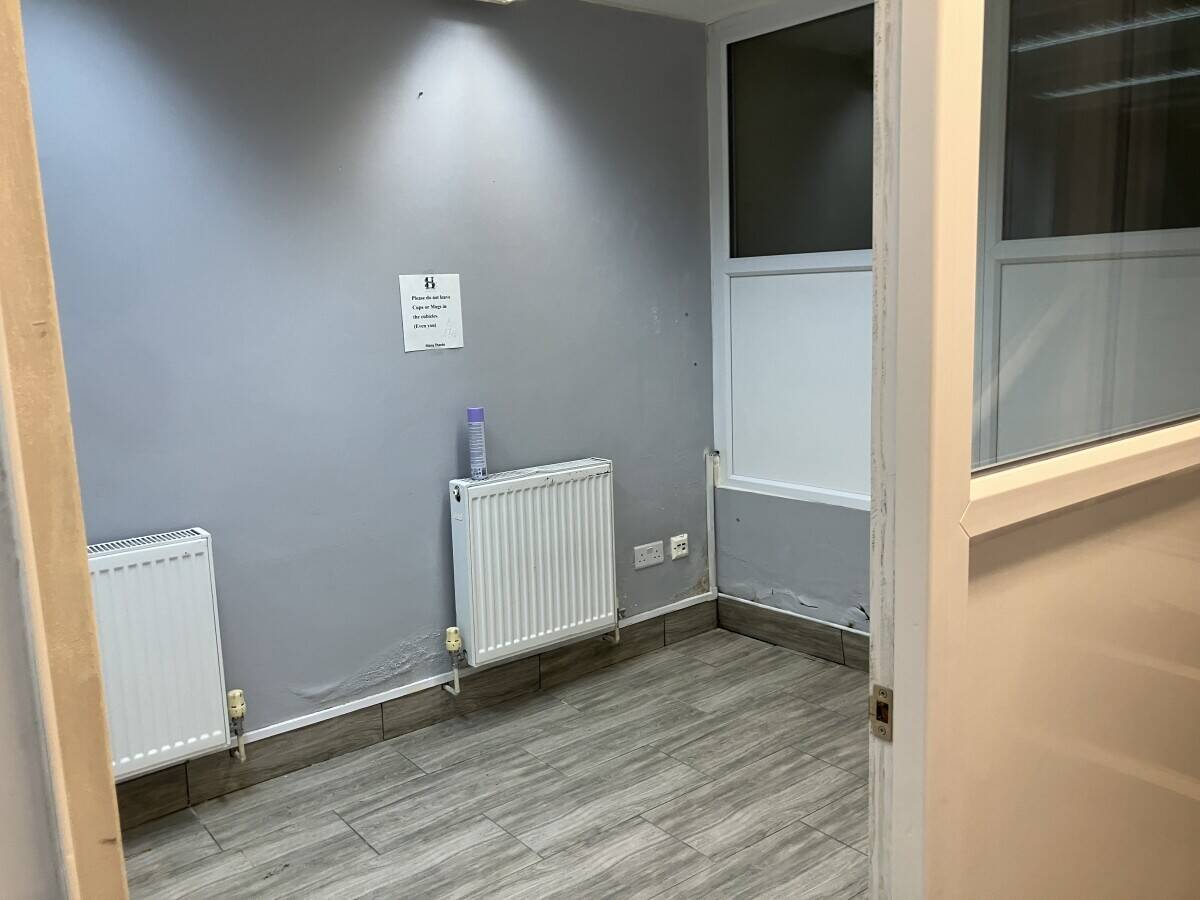 Retail/Office Space Available on Busy Soho Road in Handsworth, Birmingham Photo 9