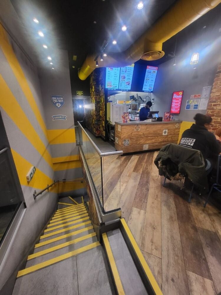 Fully Fitted Franchise Burger Restaurant for Sale in South West London Photo 9