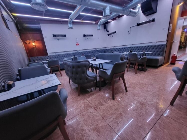 Bar, Café & Restaurant Lounge for Sale in North London with Retirement Sale Opportunity Photo 9