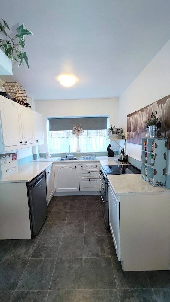 Cattery and Home for Sale in Tipton, West Midlands with Spacious Living Quarters Photo 9