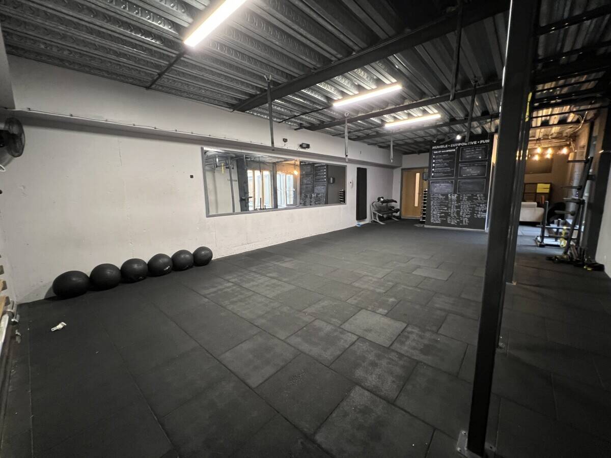 Former Gym / Fitness Studio To Let Photo 9