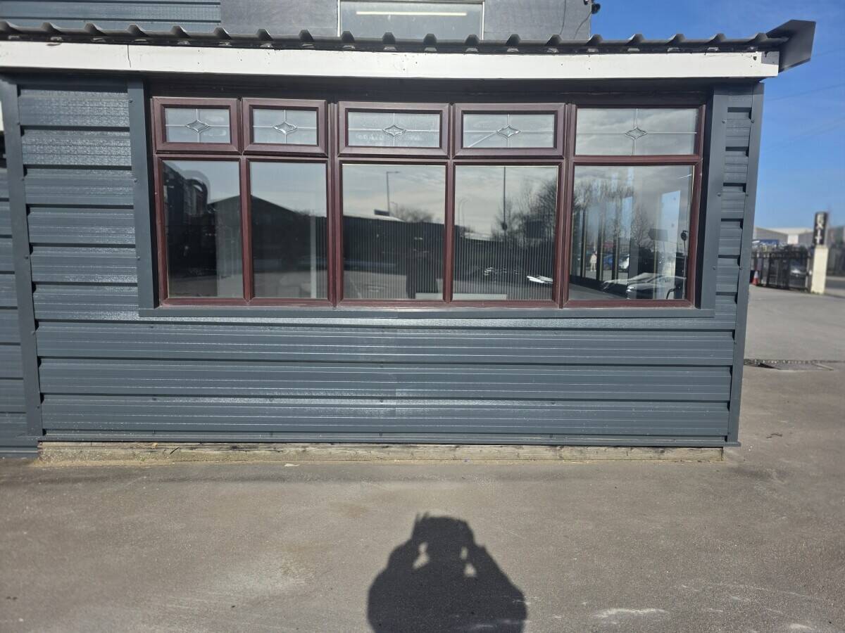 To Let Photo 9