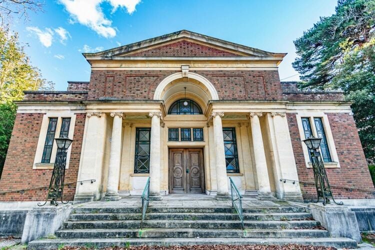 For Sale - Prominent Detached Former Church - 13,719 Sq Ft Photo 9