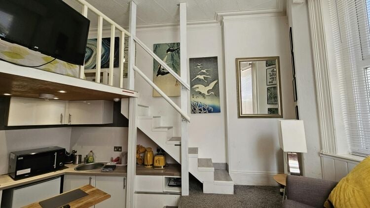 Holiday Lettings Business for Sale in Central Bournemouth with Converted Penthouse Photo 9