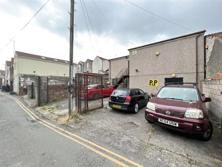 Commercial properties for sale on Regent Street, Kingswood, Bristol spanning approximately 3,606 sq  Photo 9