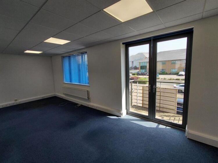 3 modern office buildings providing approximately 1,880ft² / 175m² - 5,640ft² / 524m² arranged over ground and first floor, benef Photo 9