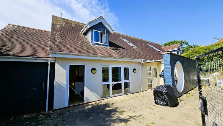 Former S.E.N. School on 4.4 Acres in Swanage Dorset Suitable for Community Uses Photo 9