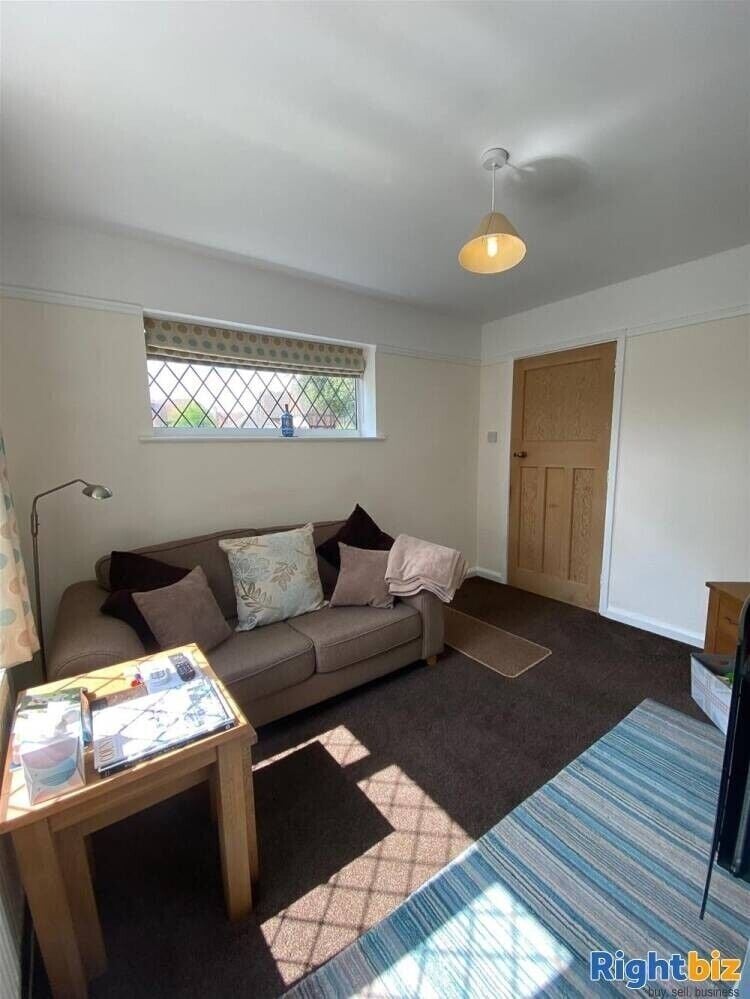 Detached 3-Bedroom Property with Established Cattery for Sale in Staffordshire Photo 9