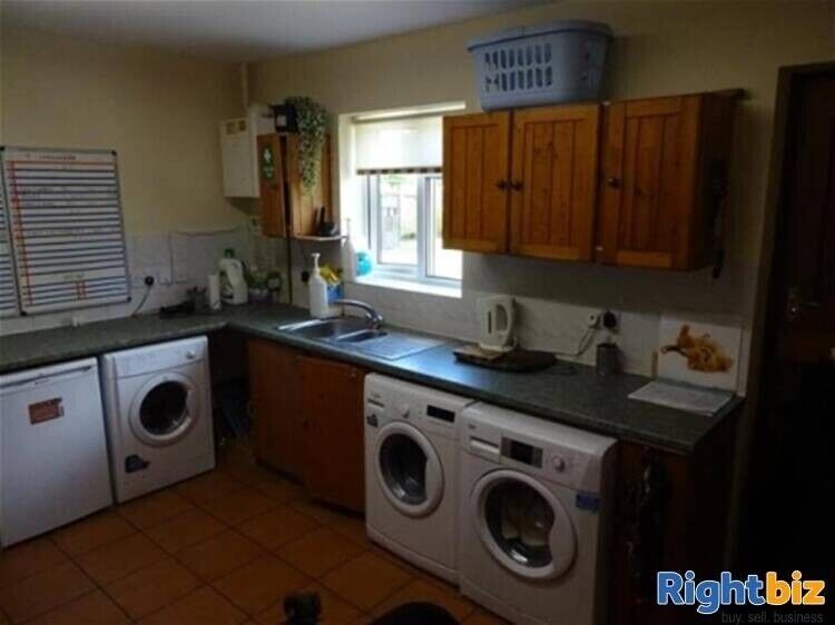 5-Bedroom Family Home with Luxury Cattery in Cambridgeshire, Ideal for Development Photo 9