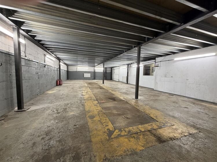 An end of terrace industrial unit measuring approximately 5,886 sq ft (546.8 sq m). the unit benefits from a spacious yard to the side and front provi Photo 9