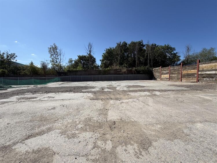 Hardstanding yard spaces for sale in Bristol ranging from 3,868 to 21,065 sq ft Photo 9