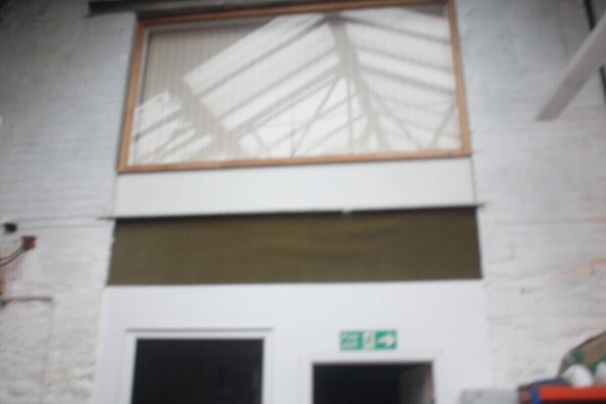 To Let Warehouse / Works with Offices 4500 sq feet in Glossop Photo 9
