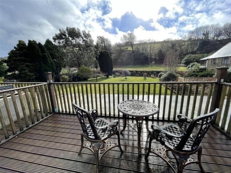 16C Country Hotel & Inn with Expansive Grounds and Period Features Up for Sale in Lynton Photo 9