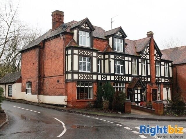 Stunning Riverside Public House with Accommodation in Stanford Bridge Worcestershire for Sale Photo 9