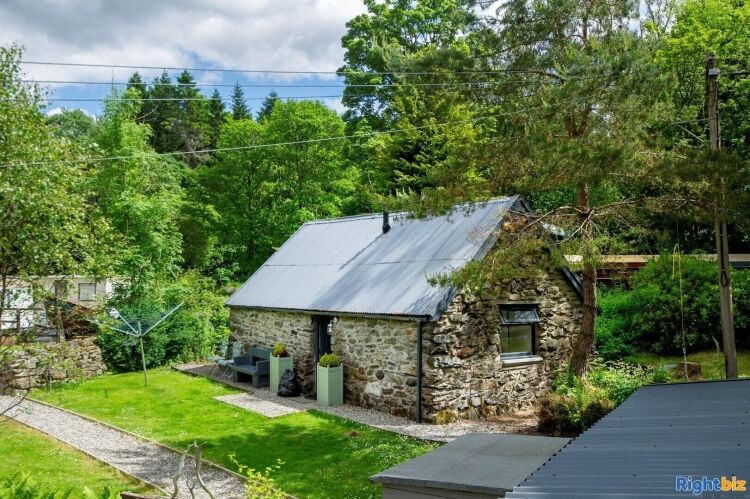 Highland Country Inn & Smokehouse with Adjoining Cottage in Scenic Killin Stirling For Sale Photo 9