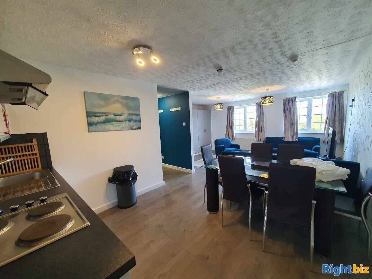17-Bedroom Hotel and 5 Self-Contained Apartments in Desirable Newquay Cornwall Photo 9