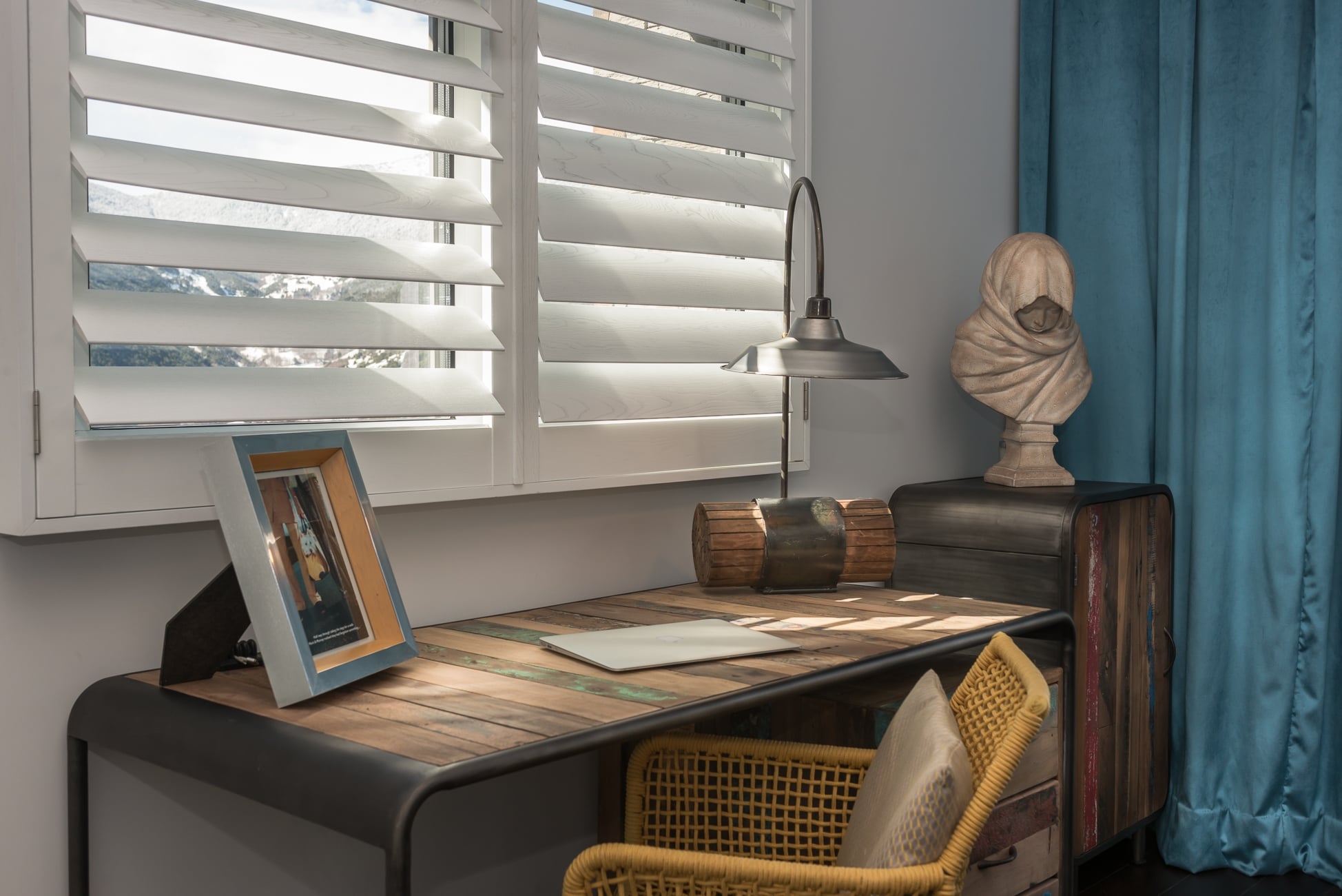 Plantation Shutters Company Logo