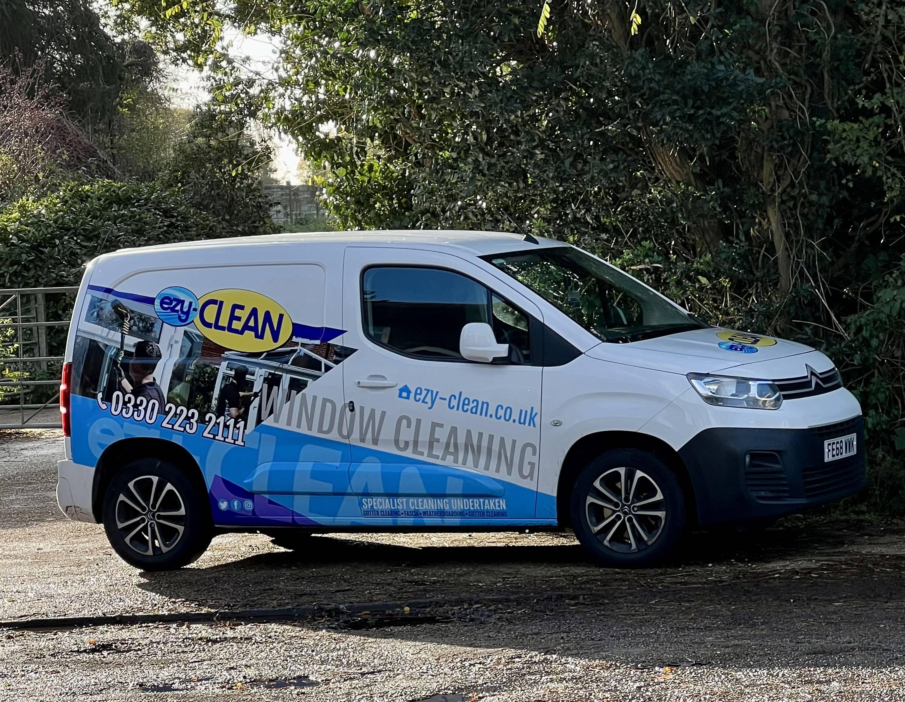 Ezy-Clean Windows Logo