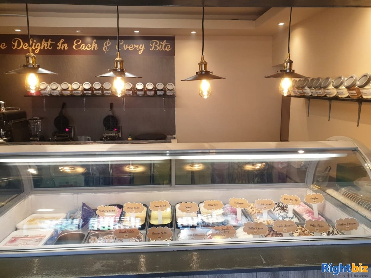 Greatly located Delightful Desserts Parlour In Sherwood, Nottingham Photo 2