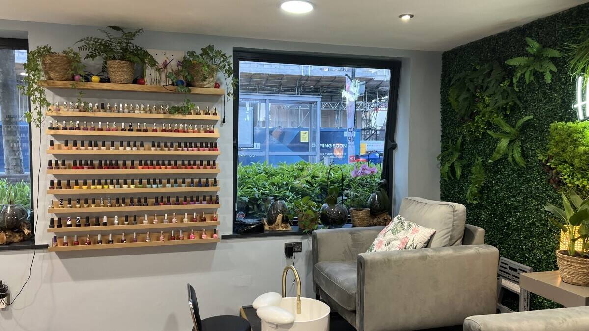 Nail and Beauty Salon in the Heart of Canary Wharf E14 for Sale Photo 1