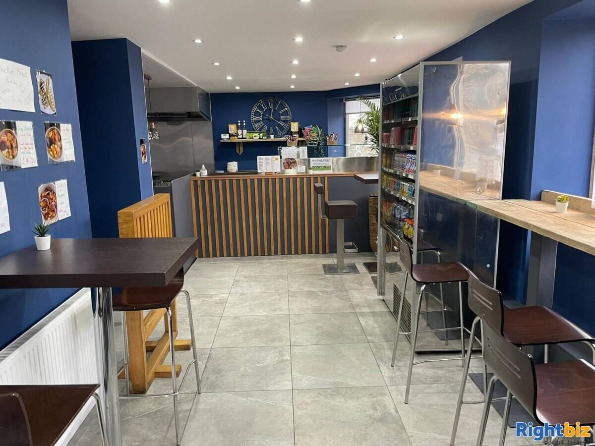 Café for sale - prime location Photo 2