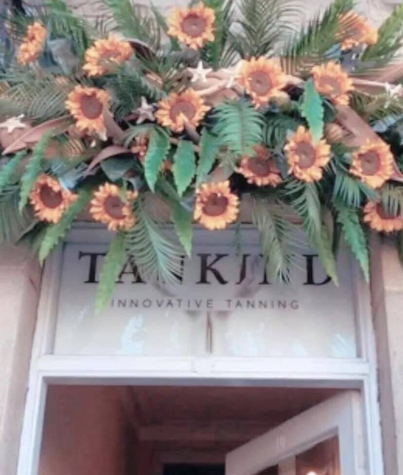Best tanning salon  in Harrogate for sale. Photo 2