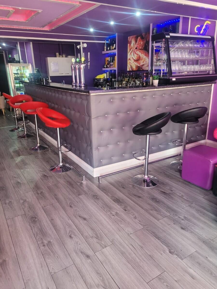 Licensed Coffee House business For Sale.  Established coffee house in vibrant town. Photo 1
