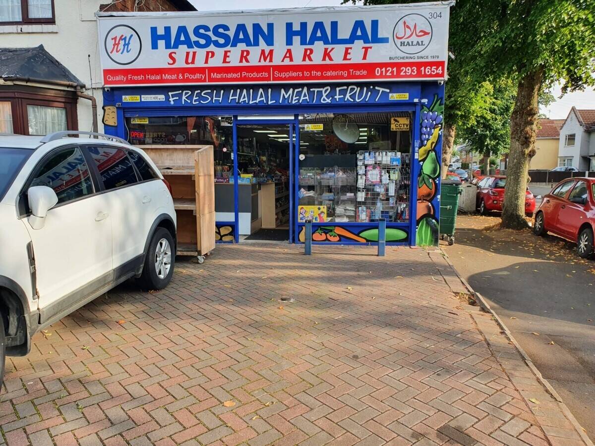 LARGE SHOP WITH STOCK REDUCED PRICE QUICK SALE LOW RENT