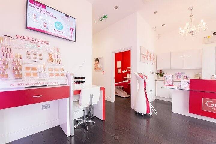 Beauty Salon NW London immaculate move in ready