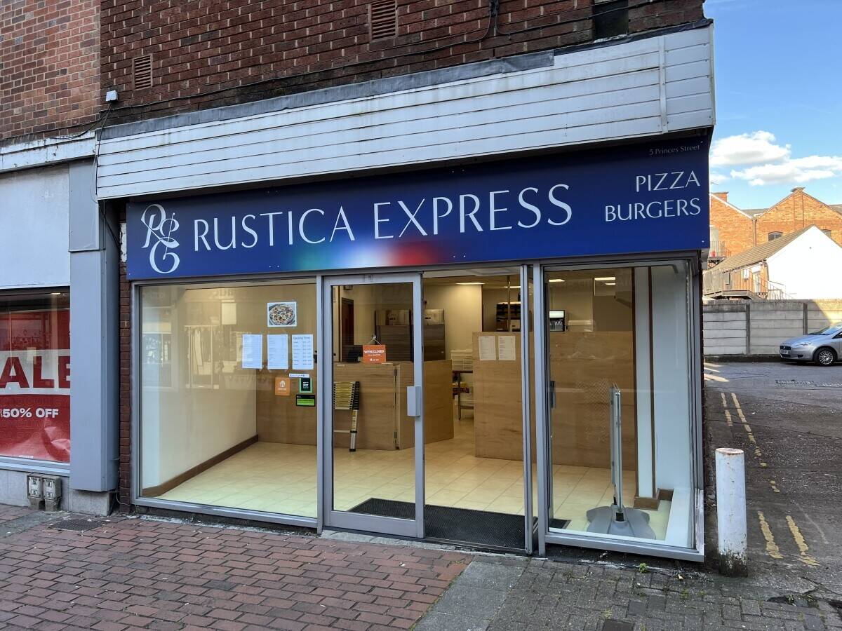 Leasehold Pizza Takeaway For sale in Stafford Photo 1