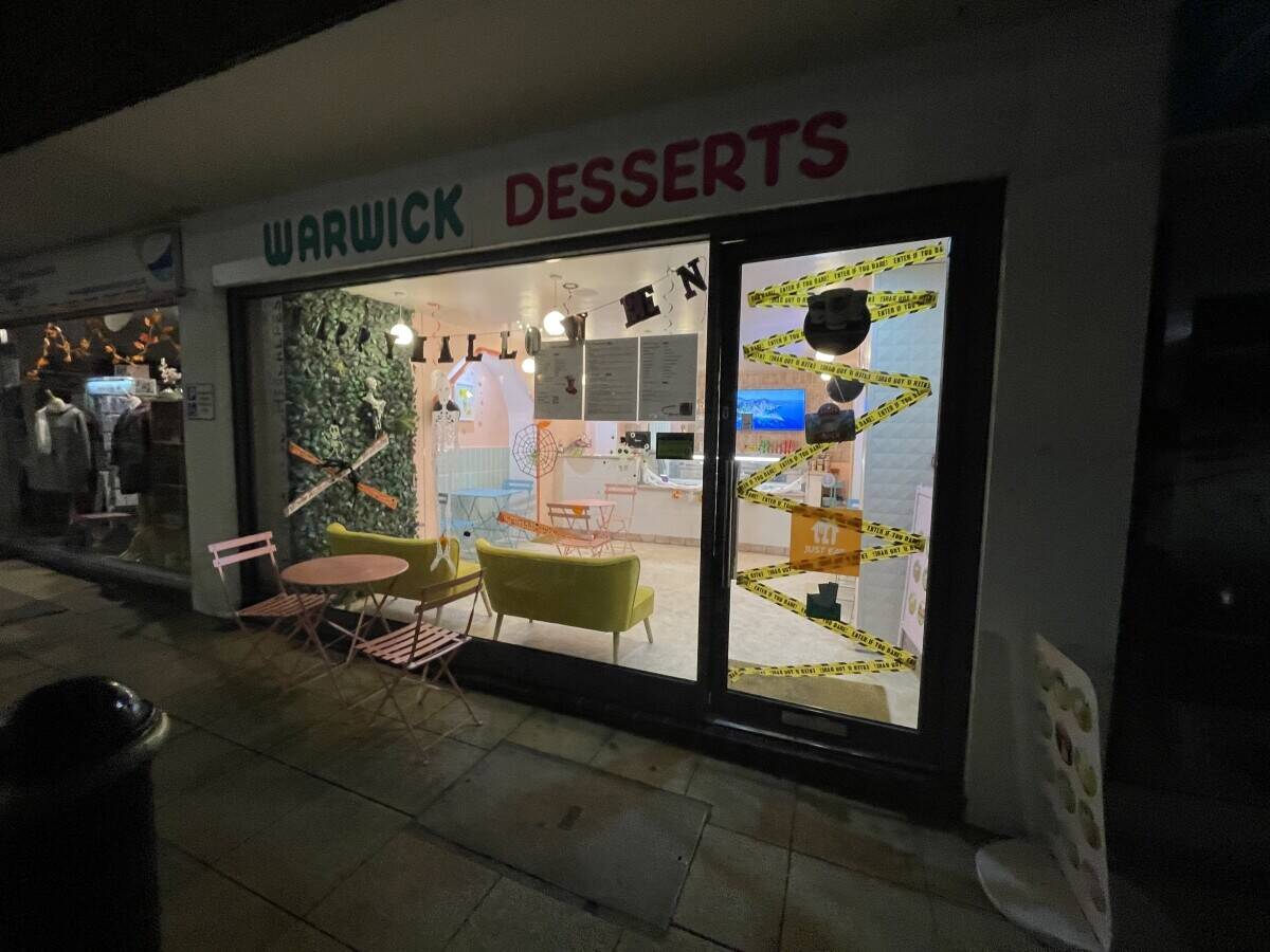 Dessert shop for sale leasehold Photo 1