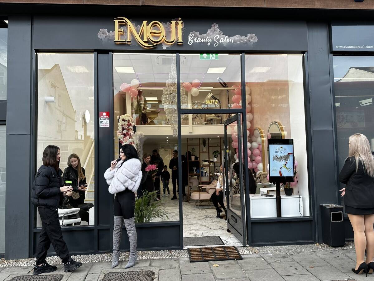 Beauty salon the best in London for sale