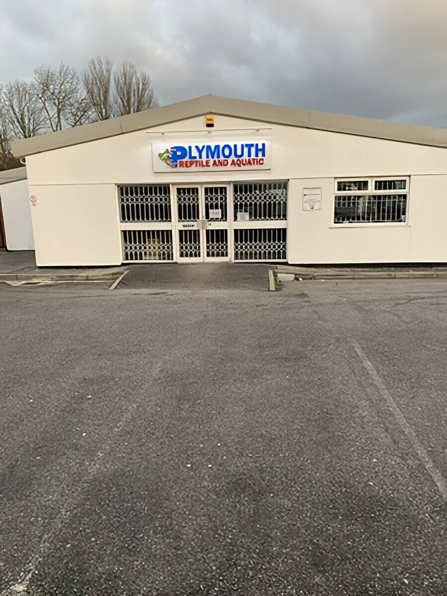 Leasehold specialist reptile and accessory suppliers with aquatic accessories supply